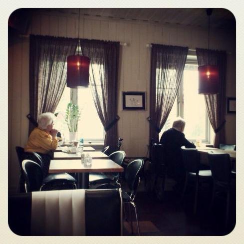 39271_10153086488380543_2109966426_n